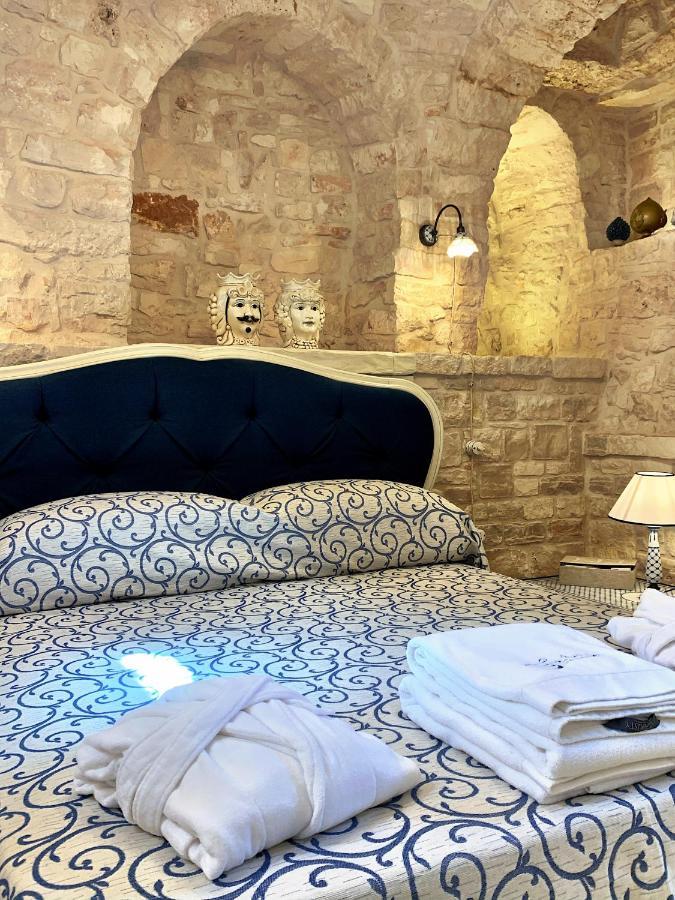 Trulli E Puglia Luxury Suite อัลเบโรเบลโล ภายนอก รูปภาพ