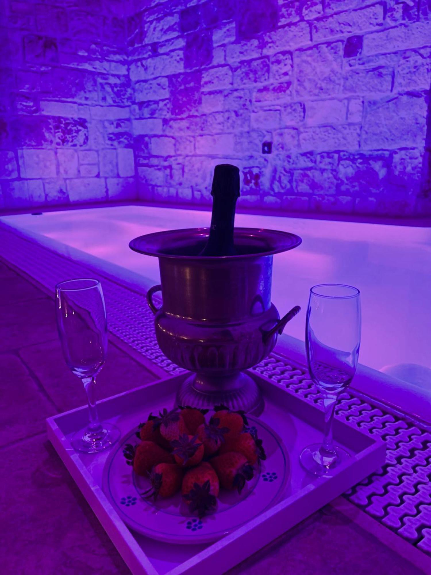 Trulli E Puglia Luxury Suite อัลเบโรเบลโล ภายนอก รูปภาพ