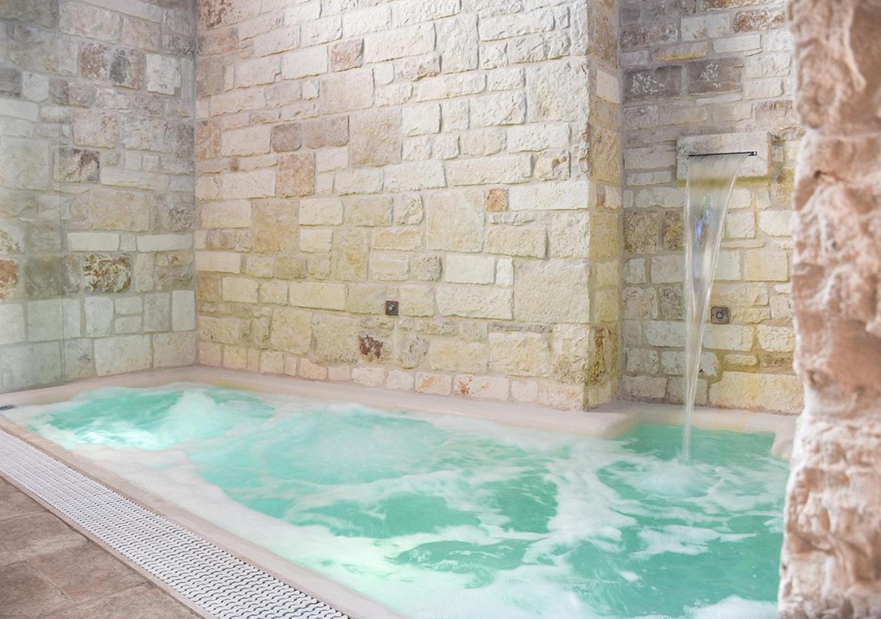 Trulli E Puglia Luxury Suite อัลเบโรเบลโล ภายนอก รูปภาพ
