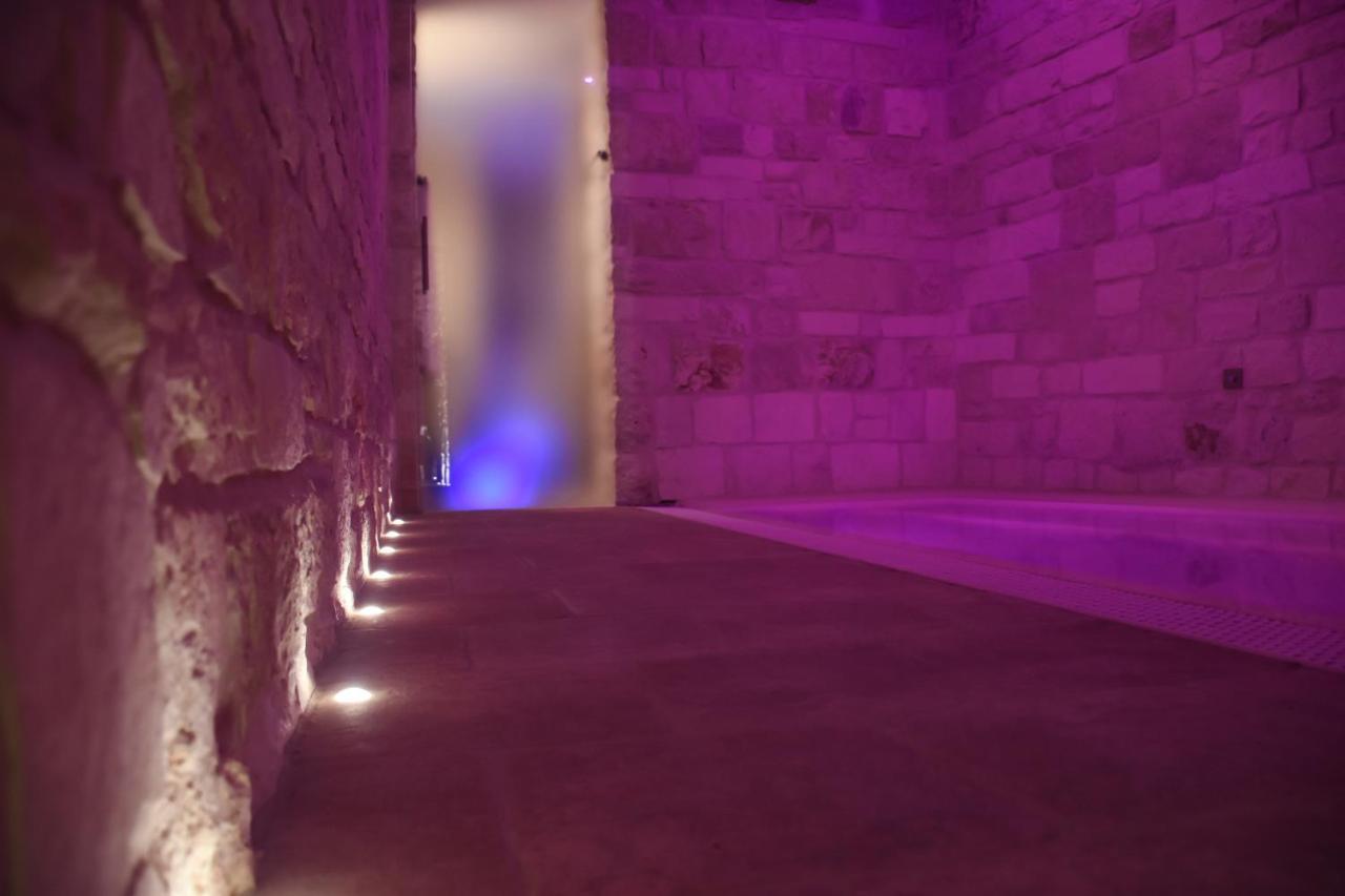 Trulli E Puglia Luxury Suite อัลเบโรเบลโล ภายนอก รูปภาพ